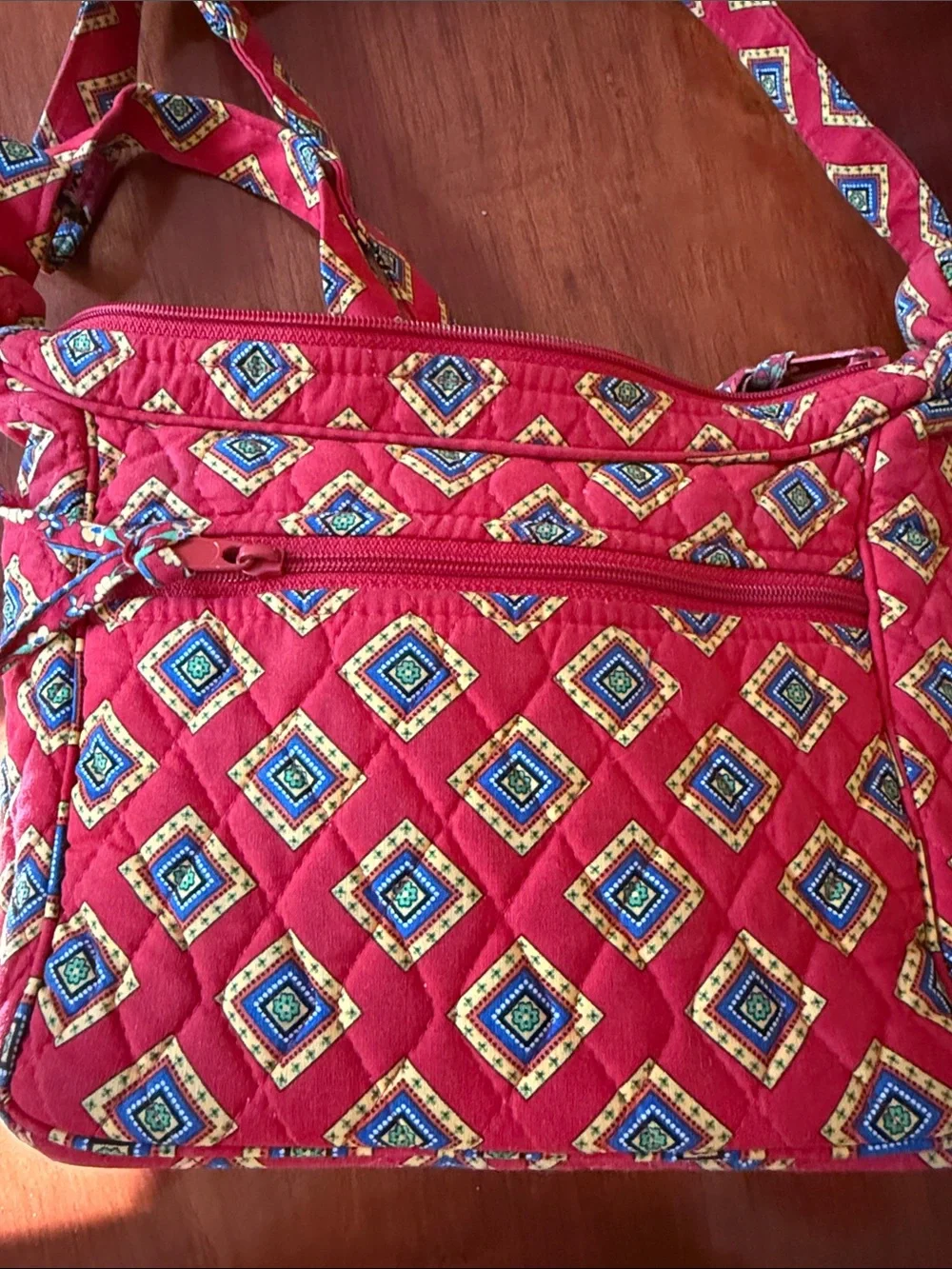 Quilted Vera Bradley Red Geometric Patterned Crossbody Medium Bag